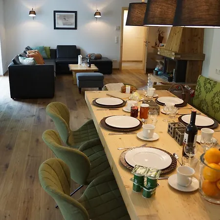 Romy Apartman Bach